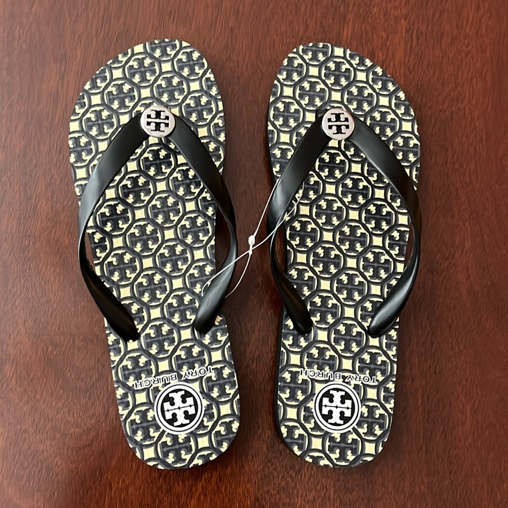 NWT Tory Burch flip flops - size 9